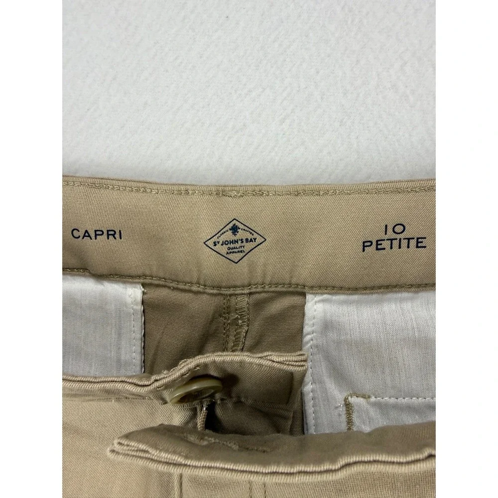 St. John's Bay Capri Pants Womens 10P Petite Tan‎ Khaki Mid Rise NWT